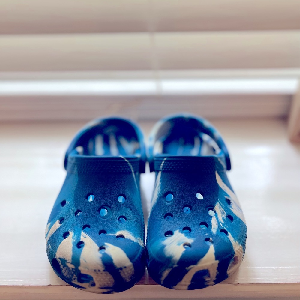 CROCS 9T
